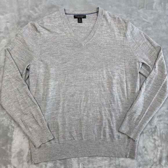 Banana Republic Men’s XL Gray V-Neck Sweater 100% Merino Wool Pullover - Picture 1 of 8